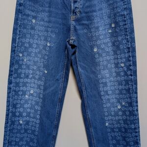 Universal Thread Blue Straight Jeans with Subtle Floral Print